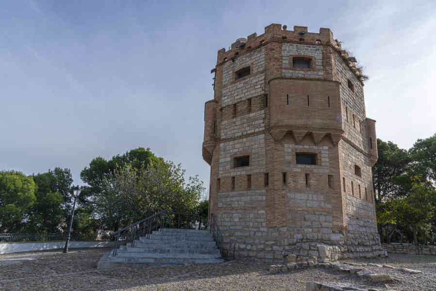 Comunidad Foral de Navarra 037 - Tudela - Torre de Monreal.jpg